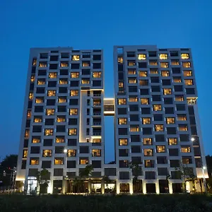 Royal Emporium Airport Hotel